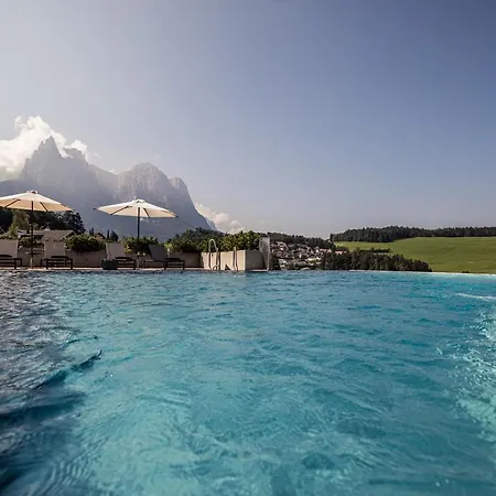 Hotel Alpenflora Castelrotto