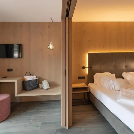Hotel Alpenflora 4*