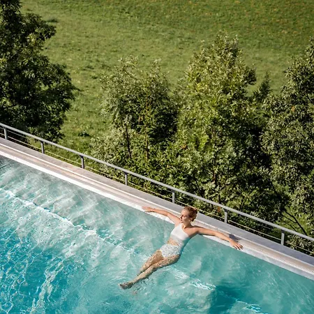 Alpenflora Hotel