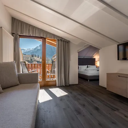 Hotel Alpenflora 4*